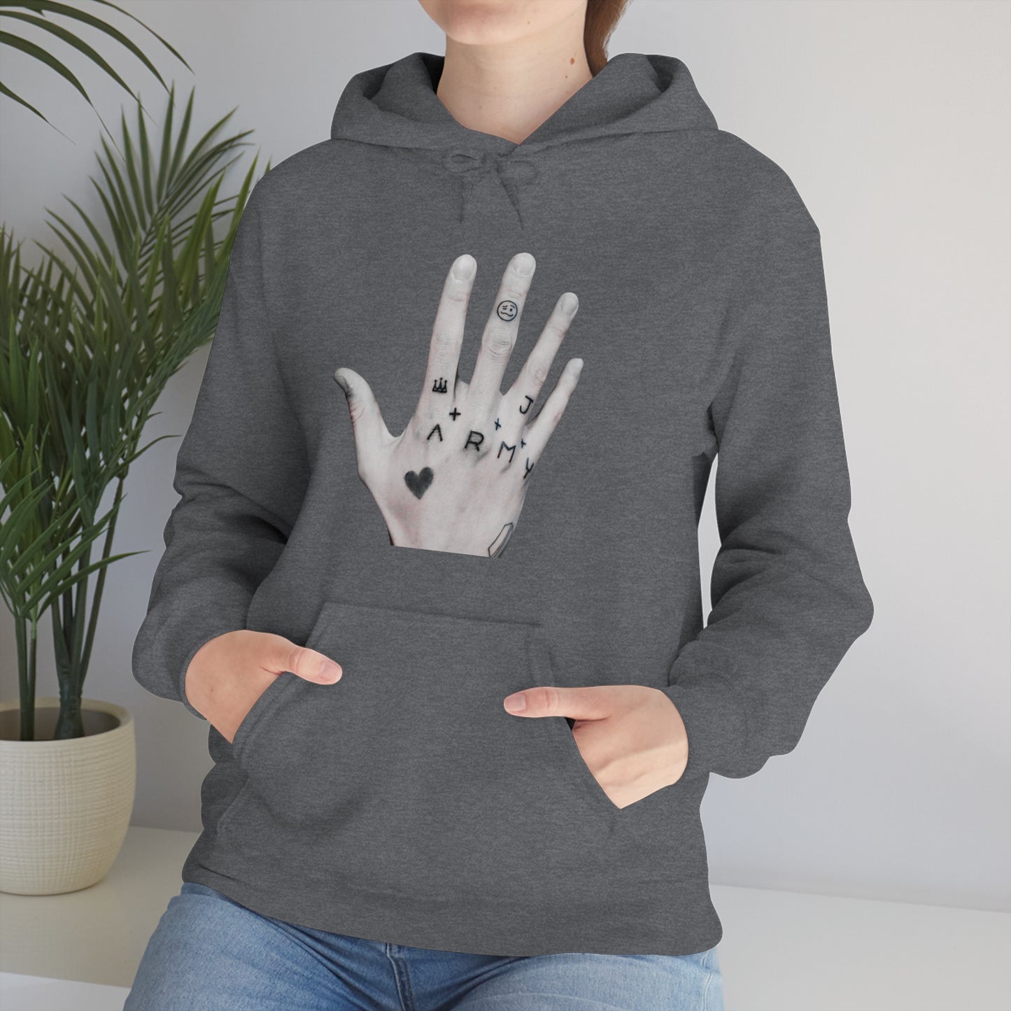 BTS JUNGKOOK, Jeon Jung-Kook Hand tattoos, Unisex Heavy Blend Hooded Sweatshirt